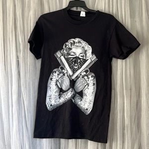 ⭐️ Delta ProWeight Gangster Marilyn Monroe black short sleeve crew neck S